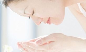 告別惱人痘痘！13個(gè)科學(xué)祛痘小方法，助你快速恢復(fù)平滑肌膚